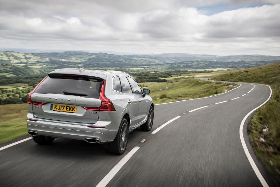  Volvo XC60 D4 Inscription 2017 года  (UK) (фото 43 из 172)